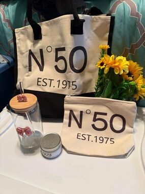 N°50 EST.1975 Canvas Tote & Pouch Set - Black & Cream